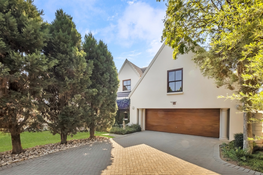 To Let 4 Bedroom Property for Rent in Bryanston Gauteng