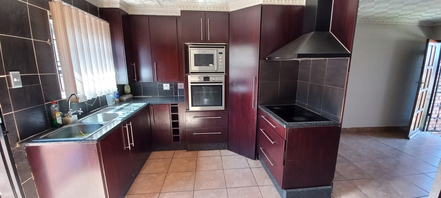 3 Bedroom Property for Sale in Danville Gauteng