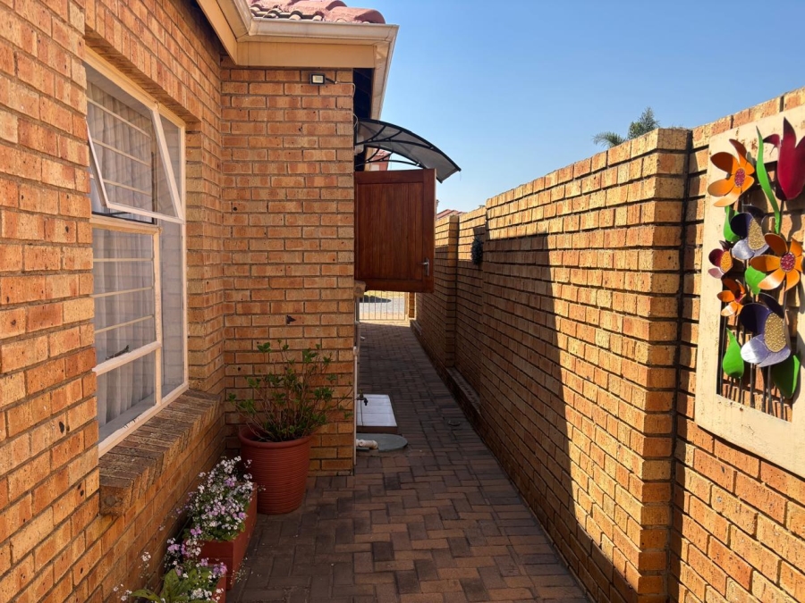 3 Bedroom Property for Sale in Eden Glen Gauteng