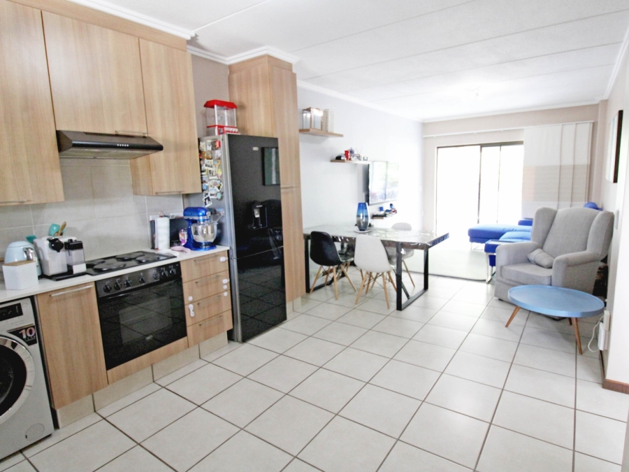 To Let 2 Bedroom Property for Rent in Bryanston Gauteng