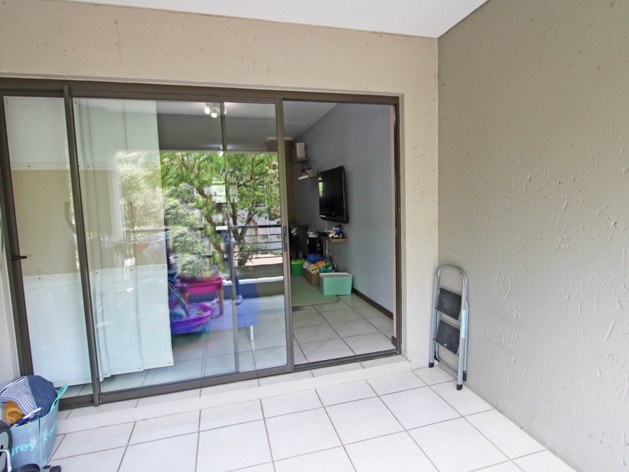 To Let 2 Bedroom Property for Rent in Bryanston Gauteng