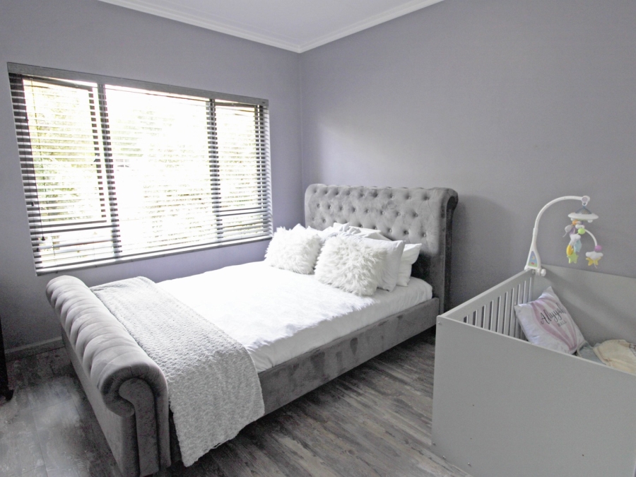 To Let 2 Bedroom Property for Rent in Bryanston Gauteng