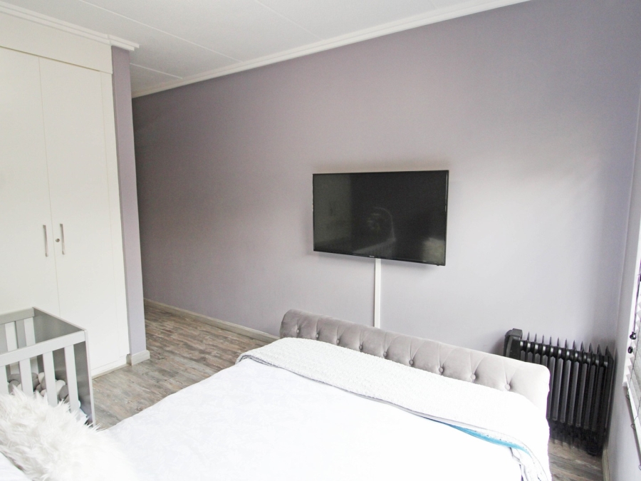 To Let 2 Bedroom Property for Rent in Bryanston Gauteng