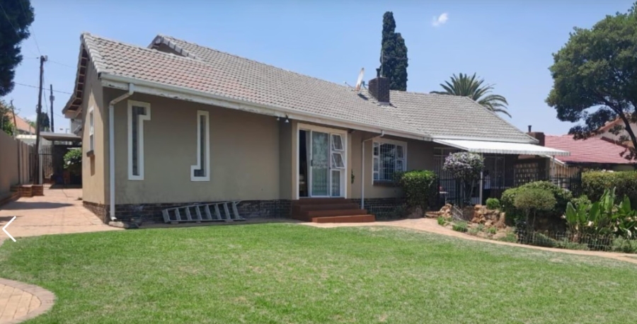 To Let 2 Bedroom Property for Rent in Mondeor Gauteng