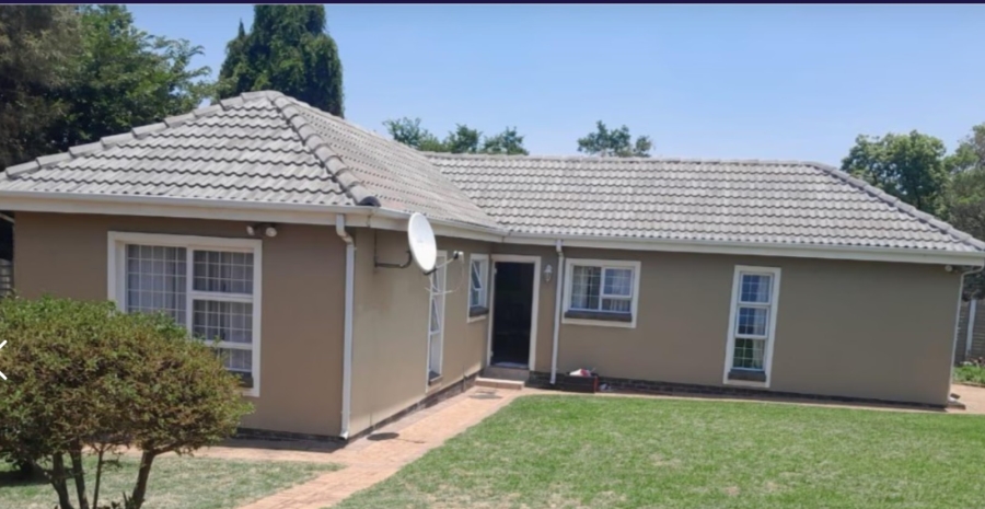 To Let 2 Bedroom Property for Rent in Mondeor Gauteng