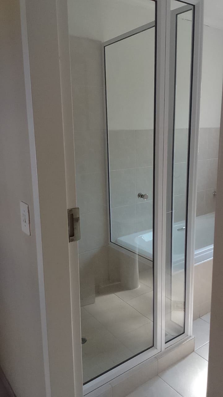 To Let 2 Bedroom Property for Rent in Mondeor Gauteng