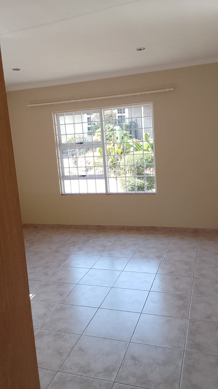 To Let 2 Bedroom Property for Rent in Mondeor Gauteng