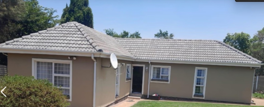 To Let 2 Bedroom Property for Rent in Mondeor Gauteng