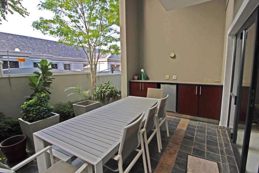 To Let 2 Bedroom Property for Rent in Bryanston Gauteng