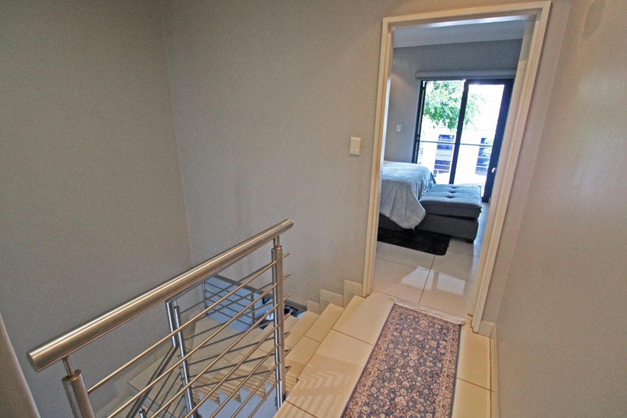 To Let 2 Bedroom Property for Rent in Bryanston Gauteng