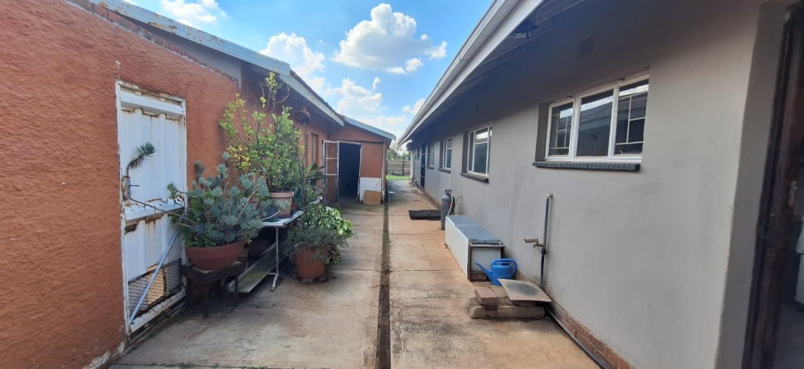 3 Bedroom Property for Sale in Buyscelia Gauteng