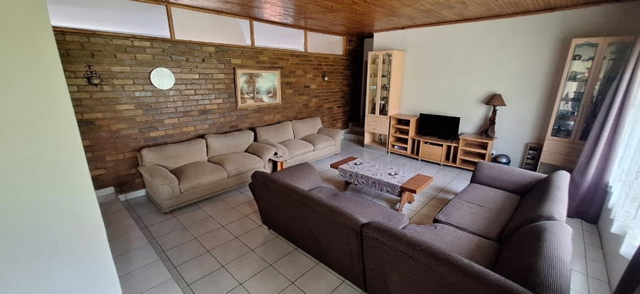 3 Bedroom Property for Sale in Buyscelia Gauteng