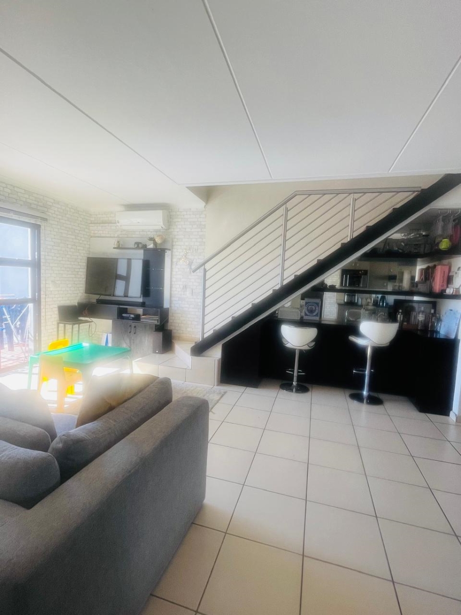 3 Bedroom Property for Sale in Barbeque Downs Gauteng