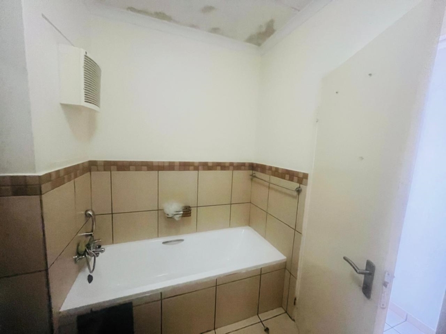 3 Bedroom Property for Sale in Barbeque Downs Gauteng