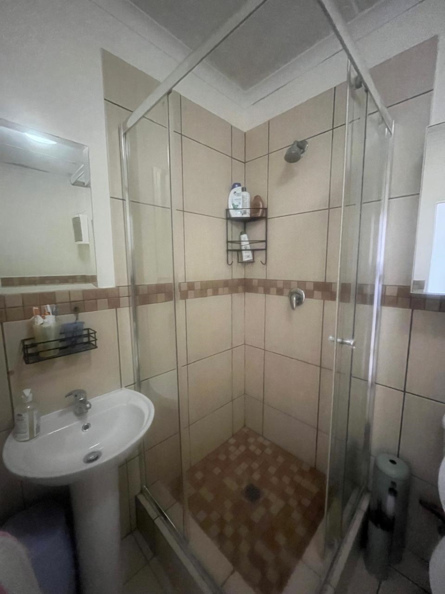 3 Bedroom Property for Sale in Barbeque Downs Gauteng