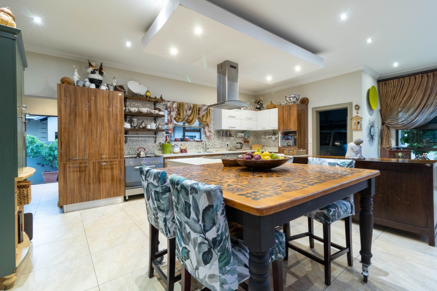 5 Bedroom Property for Sale in Aspen Hills Gauteng
