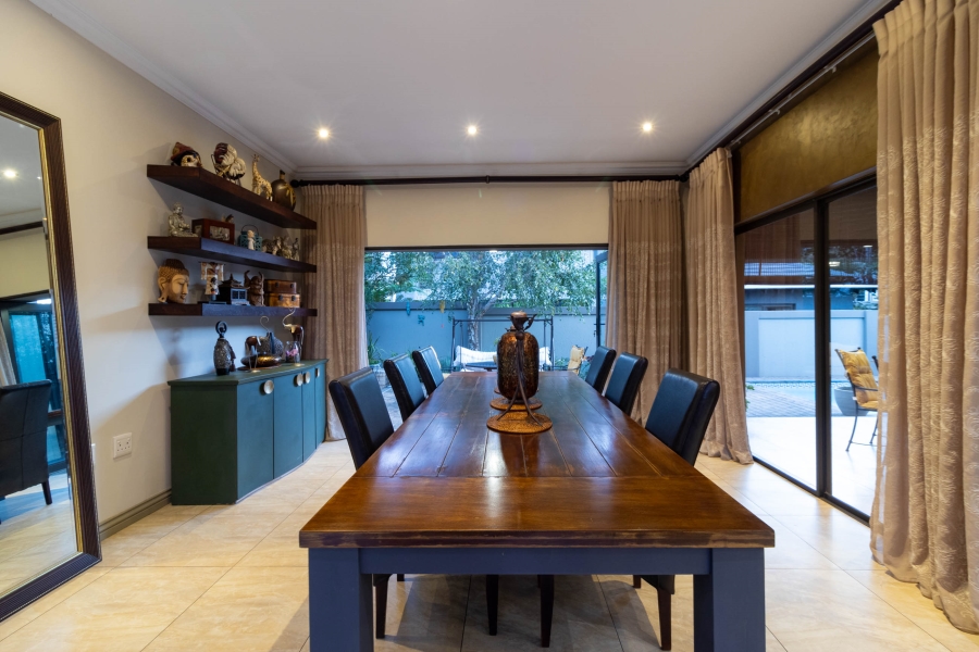 5 Bedroom Property for Sale in Aspen Hills Gauteng