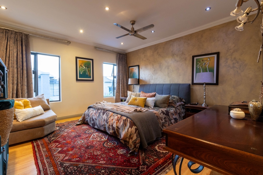 5 Bedroom Property for Sale in Aspen Hills Gauteng