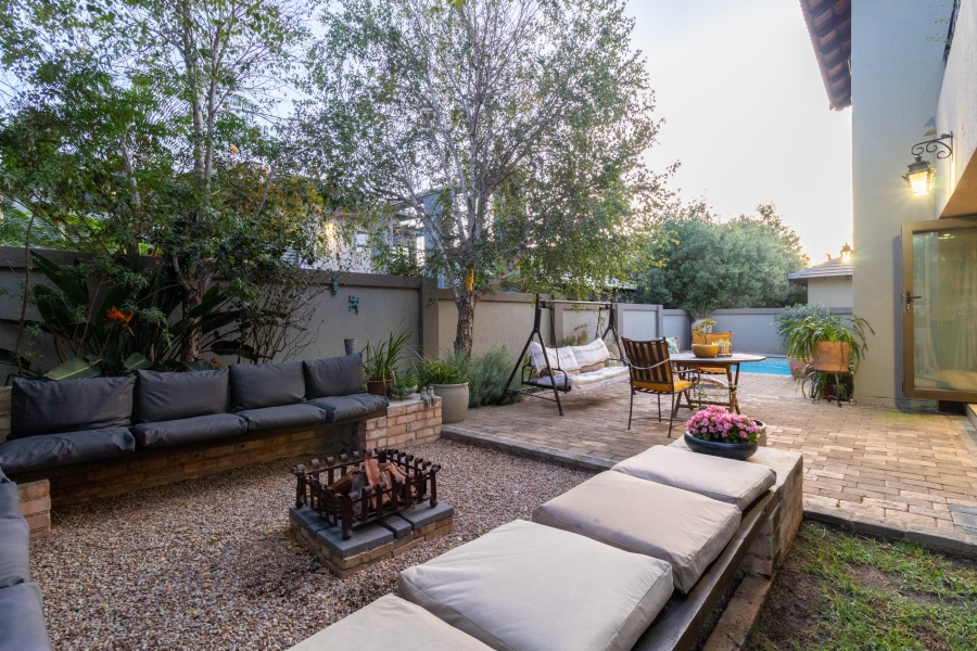 5 Bedroom Property for Sale in Aspen Hills Gauteng