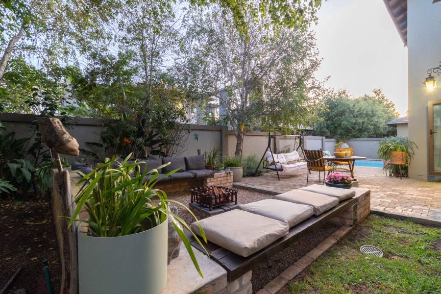 5 Bedroom Property for Sale in Aspen Hills Gauteng
