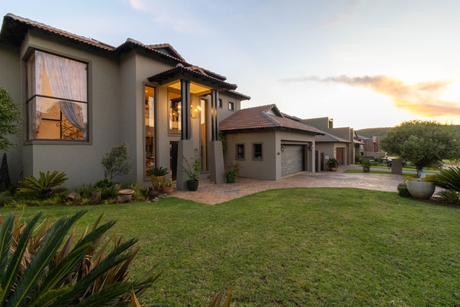 5 Bedroom Property for Sale in Aspen Hills Gauteng