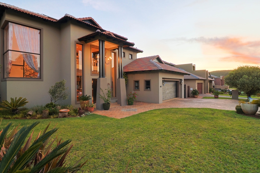 5 Bedroom Property for Sale in Aspen Hills Gauteng