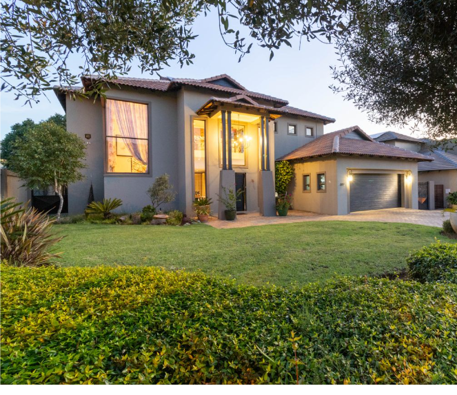 5 Bedroom Property for Sale in Aspen Hills Gauteng