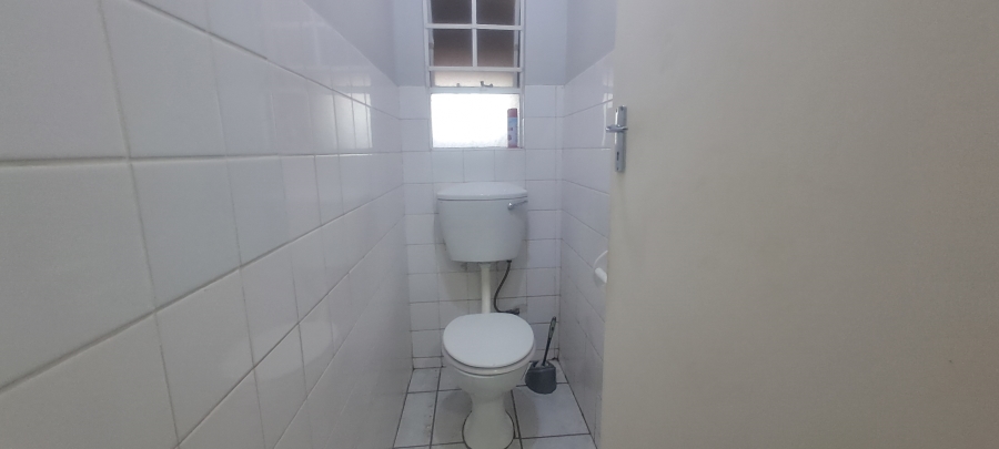 3 Bedroom Property for Sale in Die Hoewes Gauteng