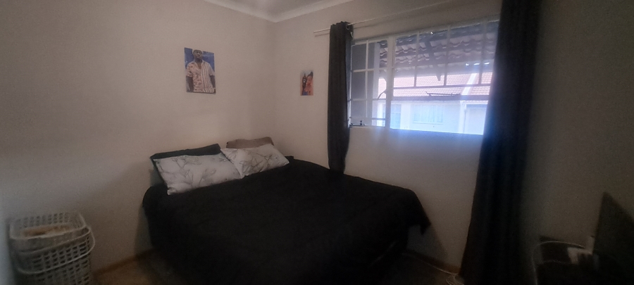 3 Bedroom Property for Sale in Die Hoewes Gauteng