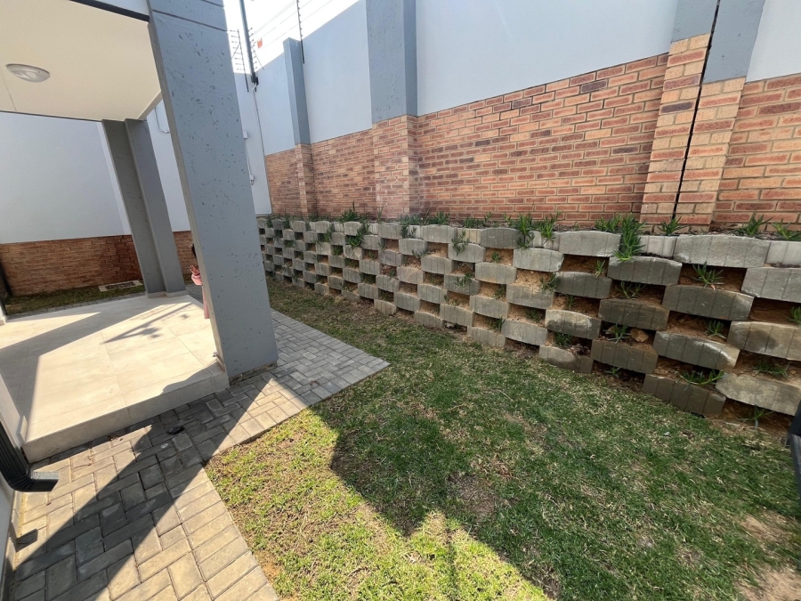 To Let 2 Bedroom Property for Rent in Craigavon Gauteng