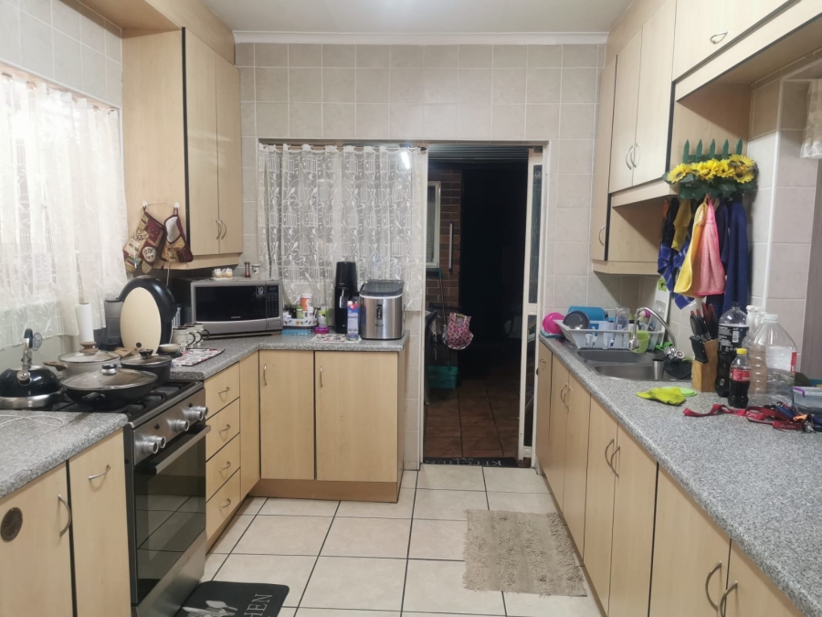 3 Bedroom Property for Sale in Barvallen Gauteng