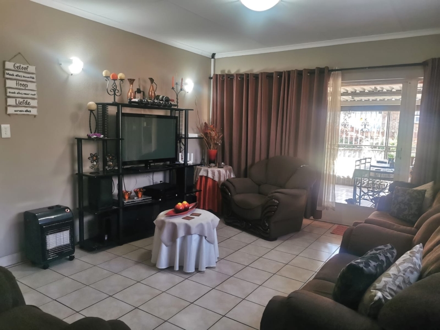 3 Bedroom Property for Sale in Barvallen Gauteng
