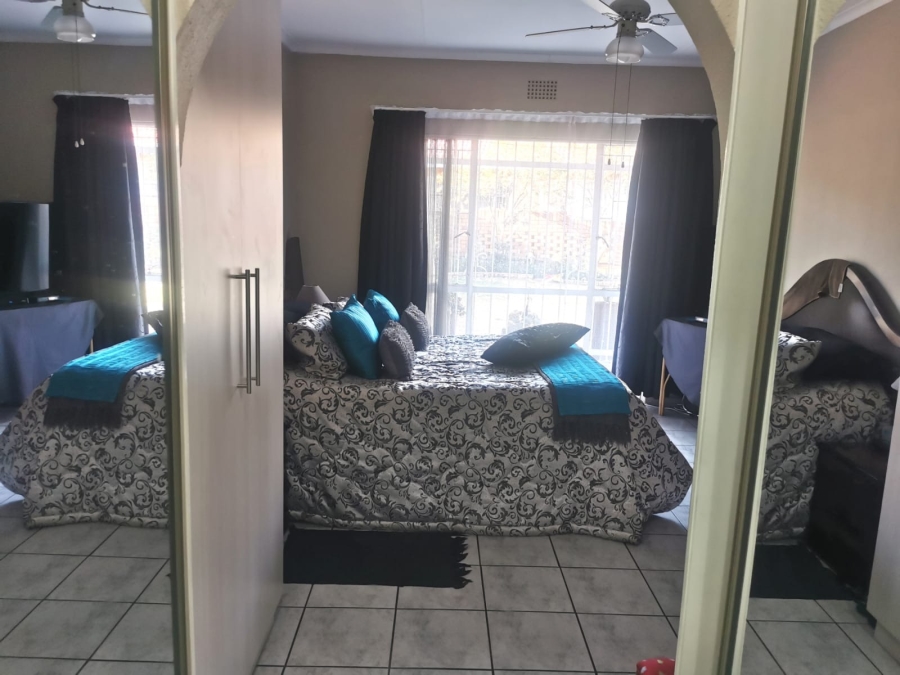 3 Bedroom Property for Sale in Barvallen Gauteng