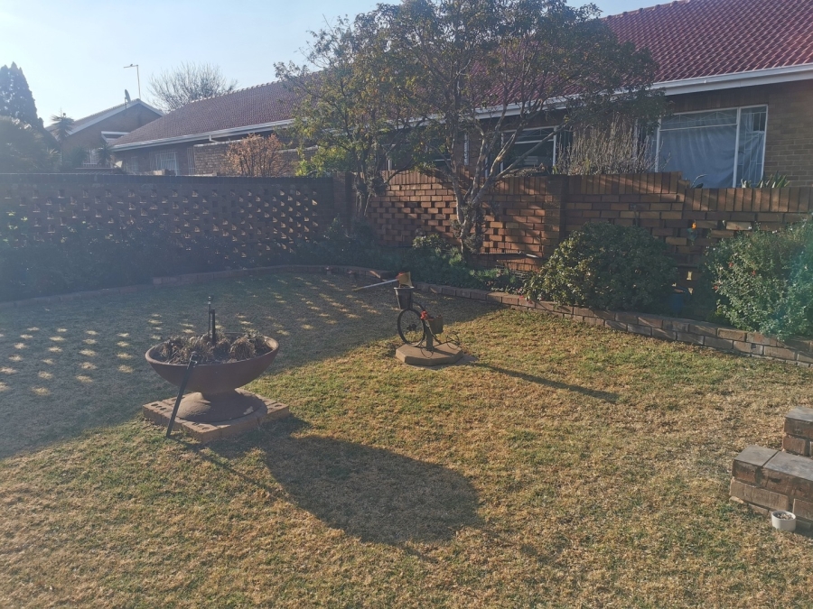 3 Bedroom Property for Sale in Barvallen Gauteng