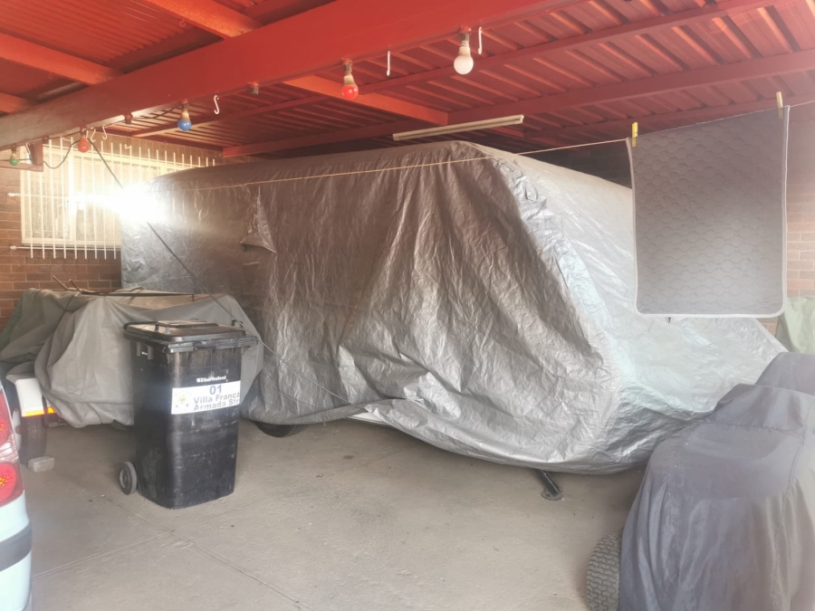 3 Bedroom Property for Sale in Barvallen Gauteng