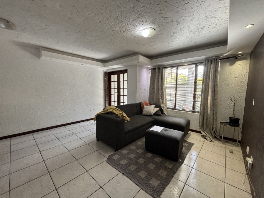 To Let 3 Bedroom Property for Rent in Douglasdale Gauteng