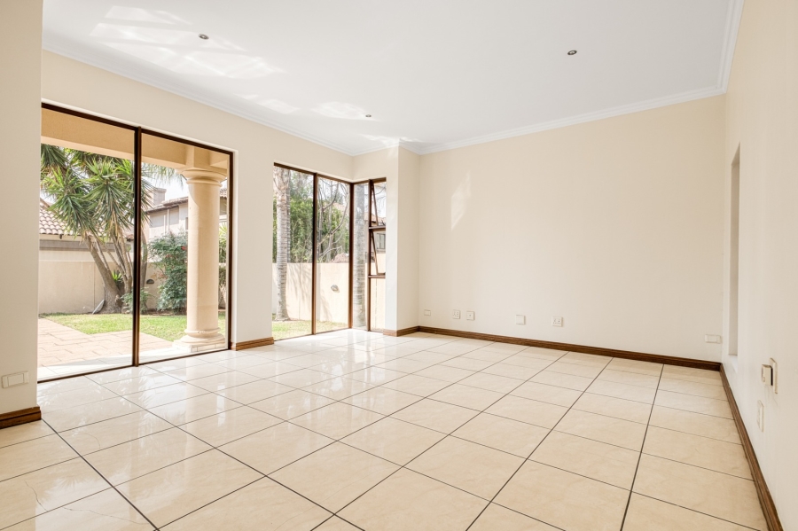5 Bedroom Property for Sale in Fernridge Estate Gauteng