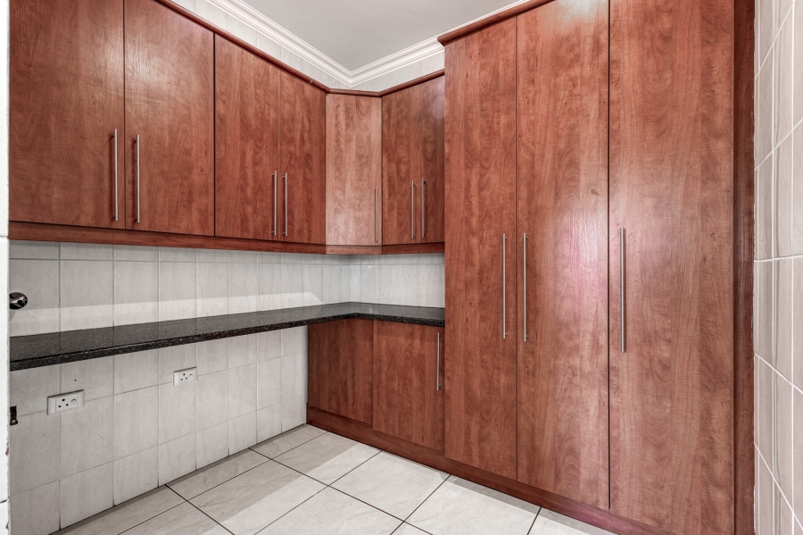 5 Bedroom Property for Sale in Fernridge Estate Gauteng