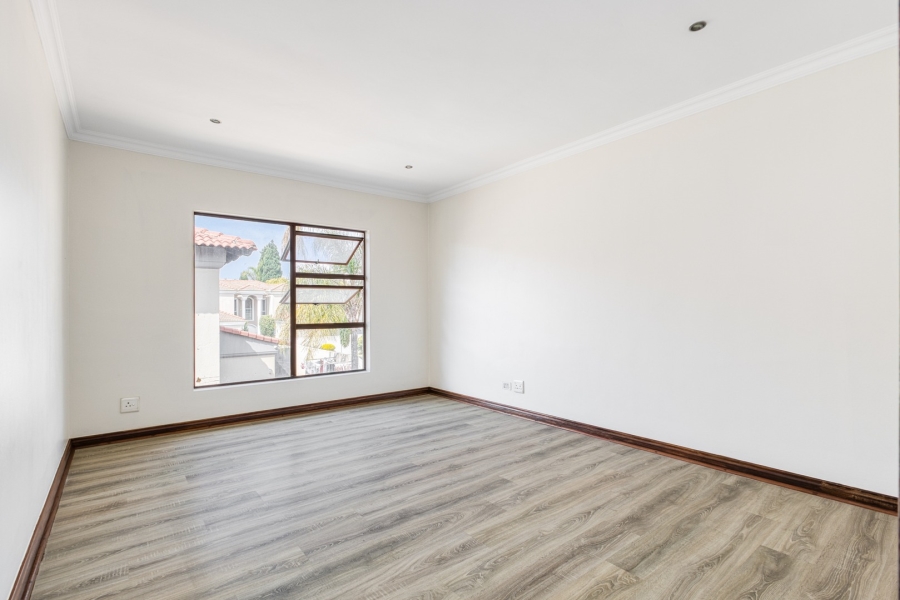 5 Bedroom Property for Sale in Fernridge Estate Gauteng