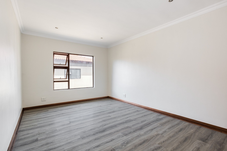5 Bedroom Property for Sale in Fernridge Estate Gauteng
