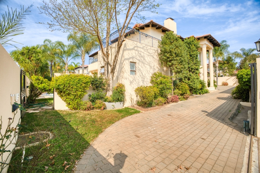 5 Bedroom Property for Sale in Fernridge Estate Gauteng