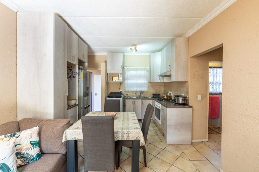 1 Bedroom Property for Sale in Paulshof Gauteng