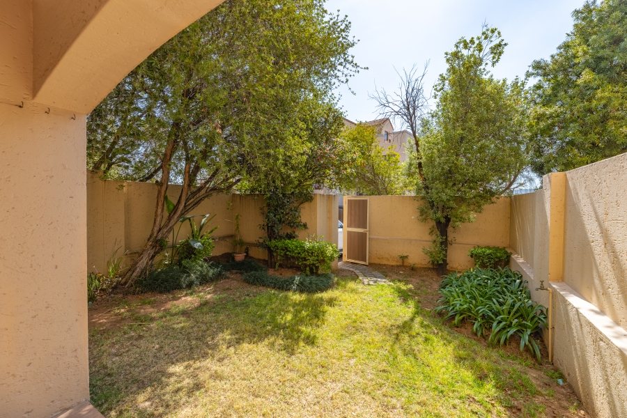 1 Bedroom Property for Sale in Paulshof Gauteng