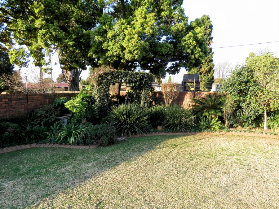 5 Bedroom Property for Sale in Kenleaf Gauteng