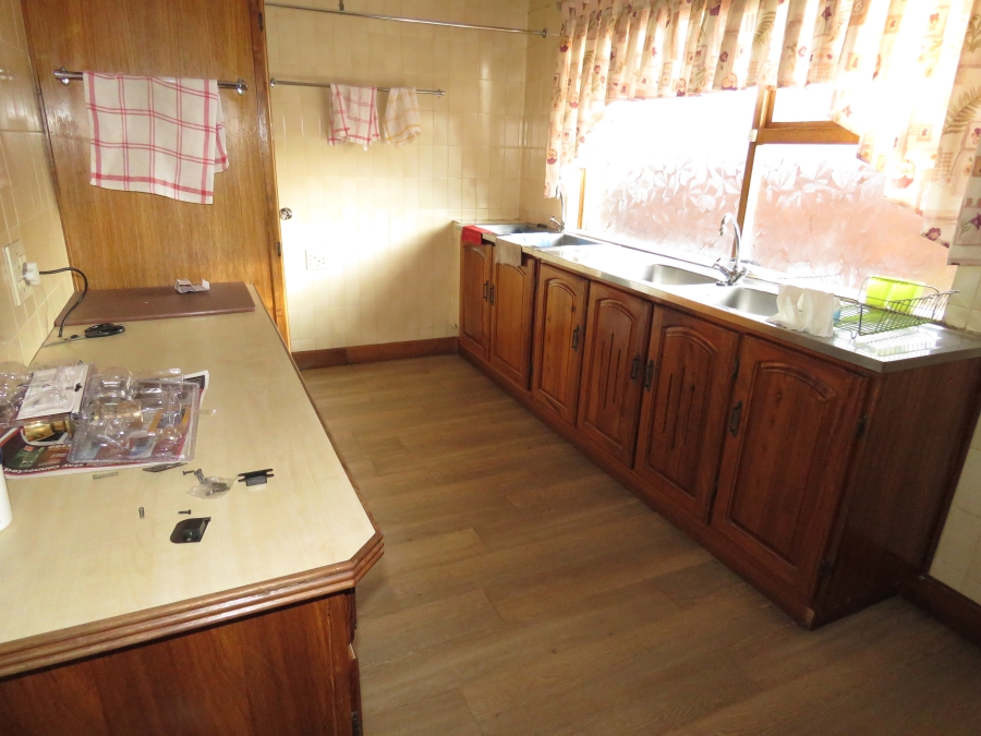 5 Bedroom Property for Sale in Kenleaf Gauteng