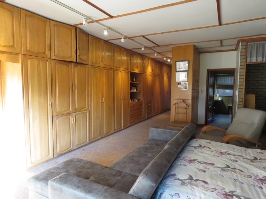 5 Bedroom Property for Sale in Kenleaf Gauteng