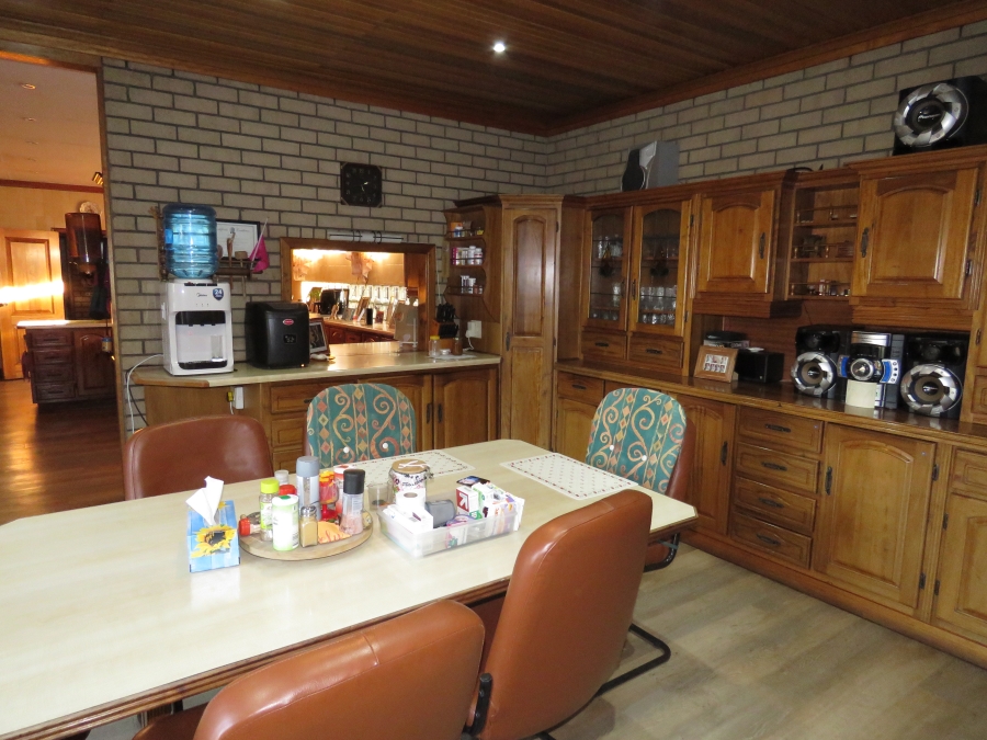 5 Bedroom Property for Sale in Kenleaf Gauteng