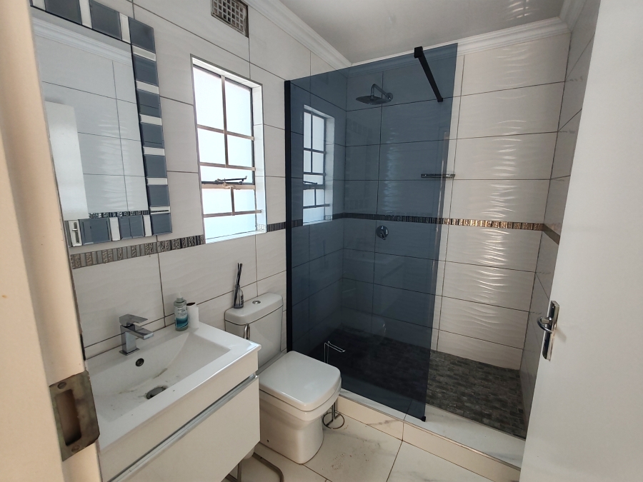 3 Bedroom Property for Sale in Andeon Gauteng