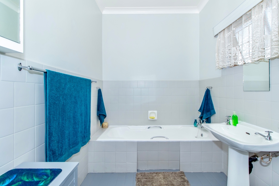 4 Bedroom Property for Sale in Kilner Park Gauteng