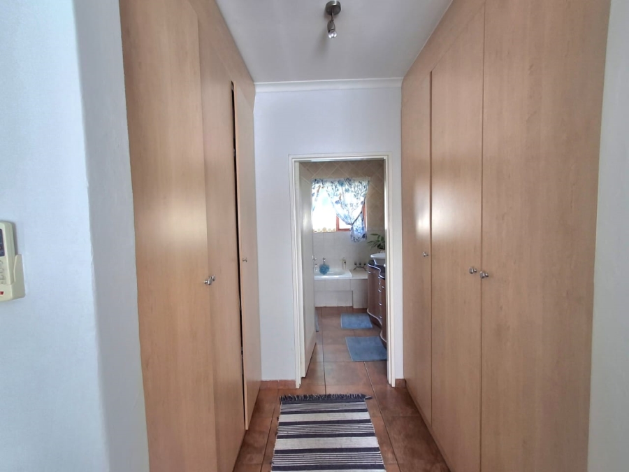 3 Bedroom Property for Sale in Sonneveld Gauteng